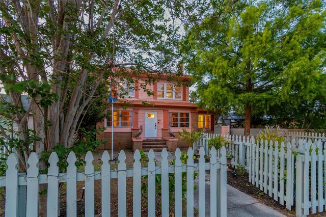 4621 9TH AVENUE N, St Petersburg, FL 33713