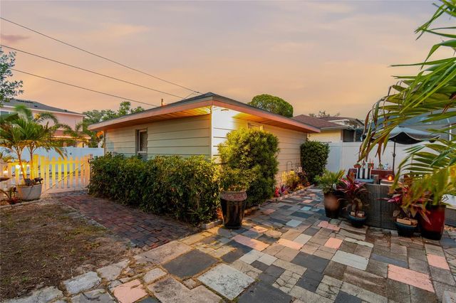 4621 9TH AVENUE N, St Petersburg, FL 33713