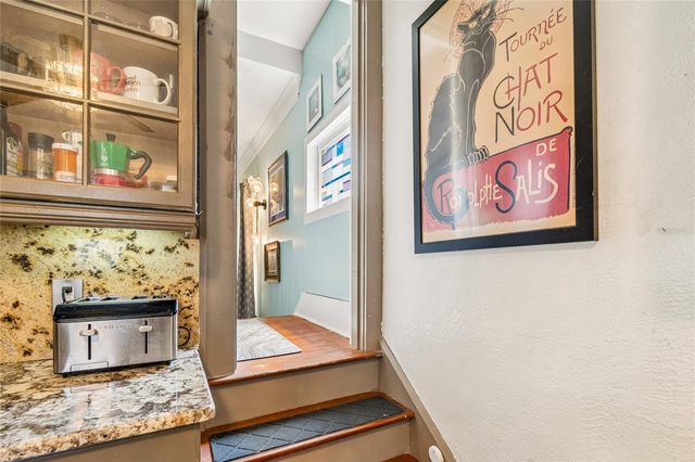 4621 9TH AVENUE N, St Petersburg, FL 33713