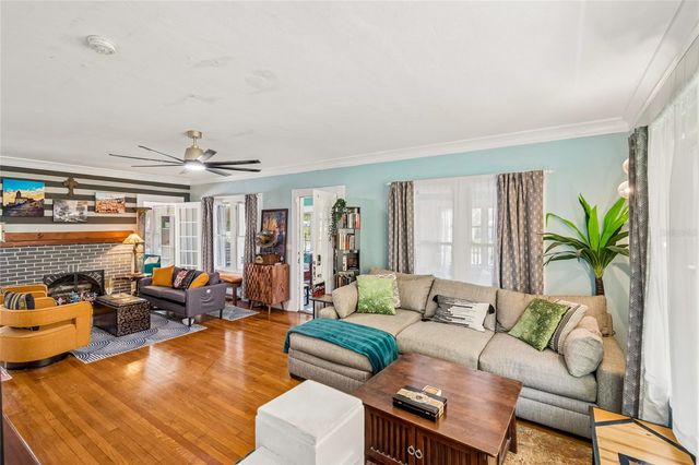 4621 9TH AVENUE N, St Petersburg, FL 33713