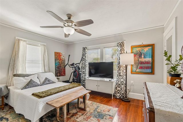 4621 9TH AVENUE N, St Petersburg, FL 33713