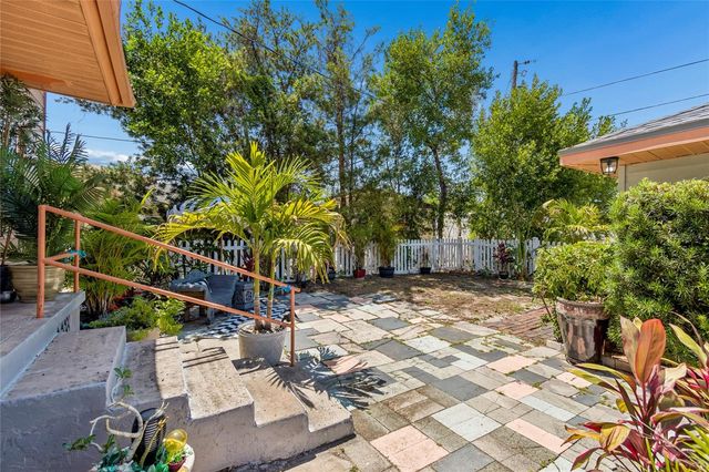 4621 9TH AVENUE N, St Petersburg, FL 33713