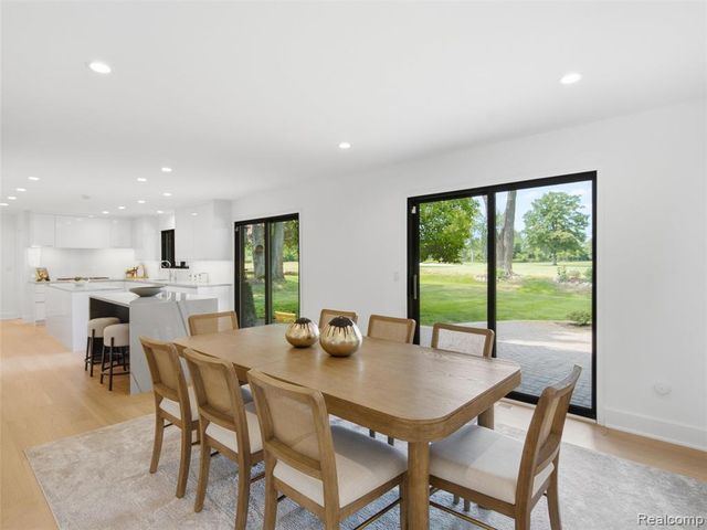3228 Pine Lake Road, West Bloomfield, MI 48324