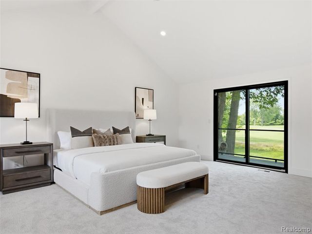 3228 Pine Lake Road, West Bloomfield, MI 48324