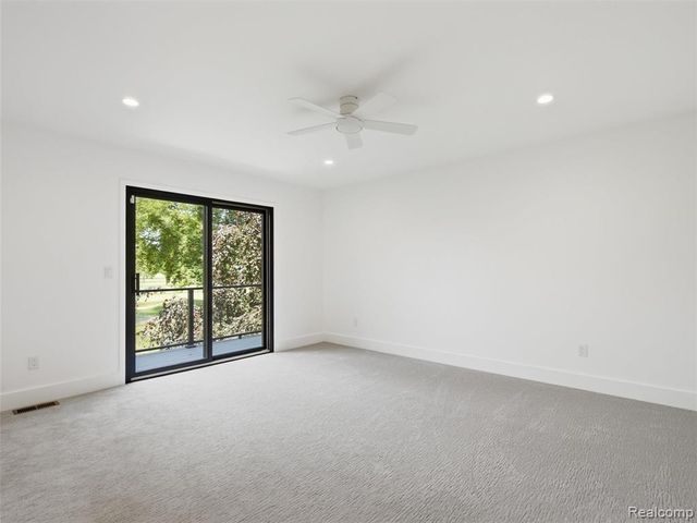 3228 Pine Lake Road, West Bloomfield, MI 48324
