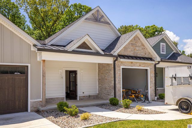 753 Eagle Point Drive, Grand Rivers, KY 42045