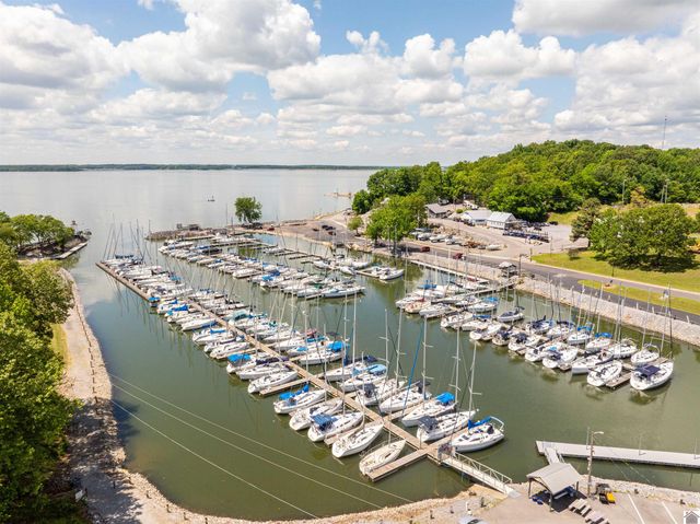 753 Eagle Point Drive, Grand Rivers, KY 42045