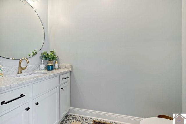 753 Eagle Point Drive, Grand Rivers, KY 42045