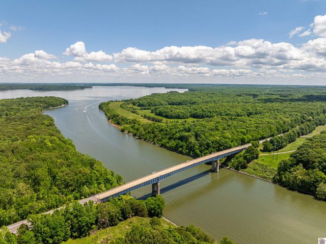 753 Eagle Point Drive, Grand Rivers, KY 42045