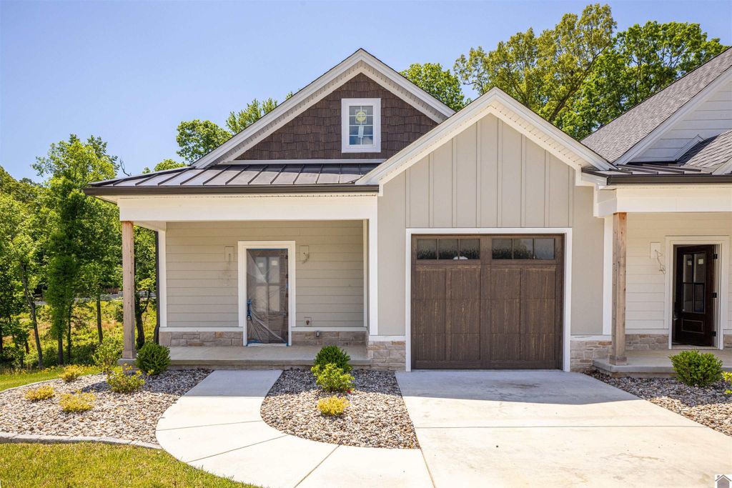 753 Eagle Point Drive, Grand Rivers, KY 42045