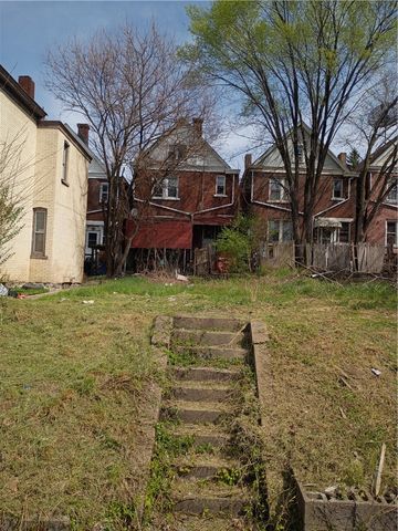 7607 Baxter St, Homewood Brushton, PA 15208