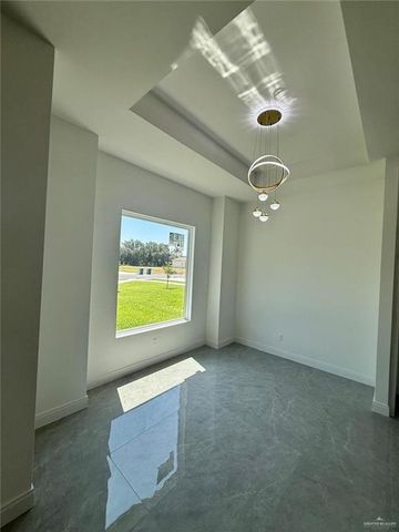 421 S 12th Street, Alamo, TX 78516