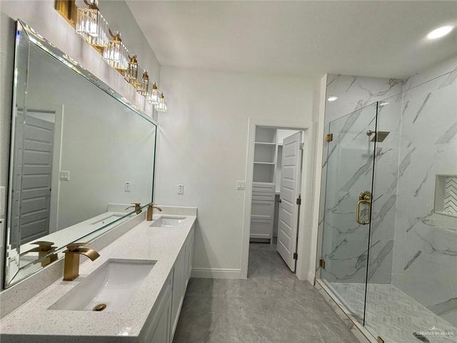 421 S 12th Street, Alamo, TX 78516