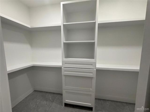 421 S 12th Street, Alamo, TX 78516