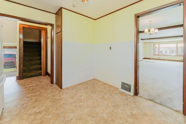 938 W 12TH AVENUE, Oshkosh, WI 54902