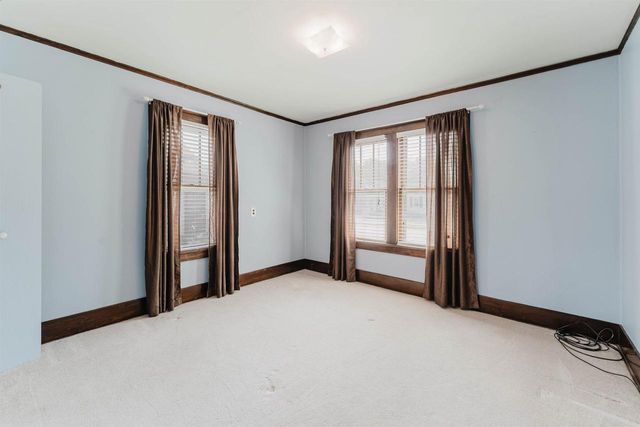 938 W 12TH AVENUE, Oshkosh, WI 54902