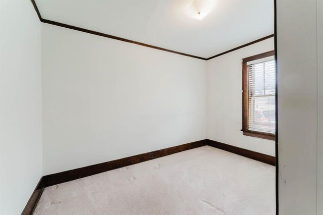 938 W 12TH AVENUE, Oshkosh, WI 54902