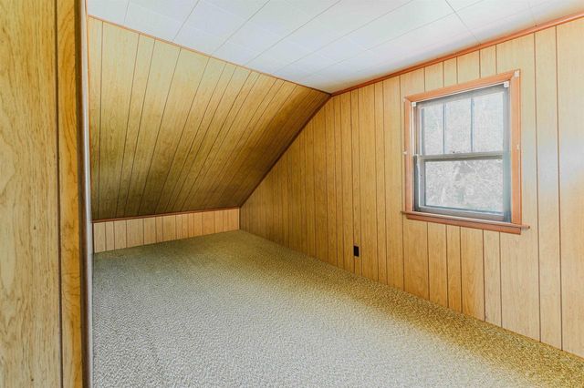 938 W 12TH AVENUE, Oshkosh, WI 54902