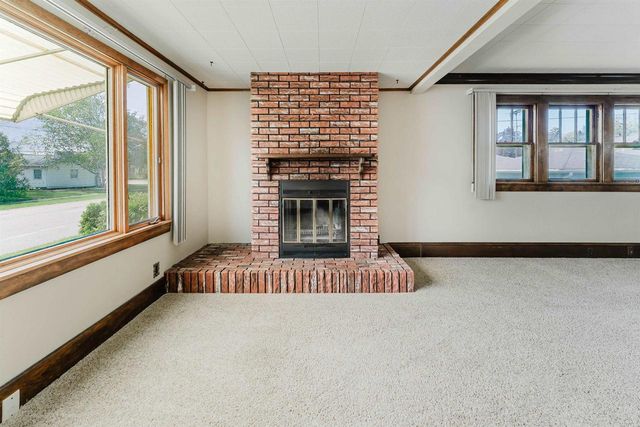 938 W 12TH AVENUE, Oshkosh, WI 54902