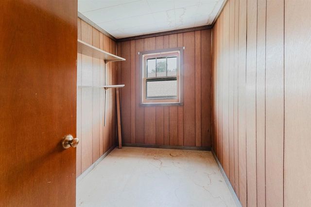 938 W 12TH AVENUE, Oshkosh, WI 54902