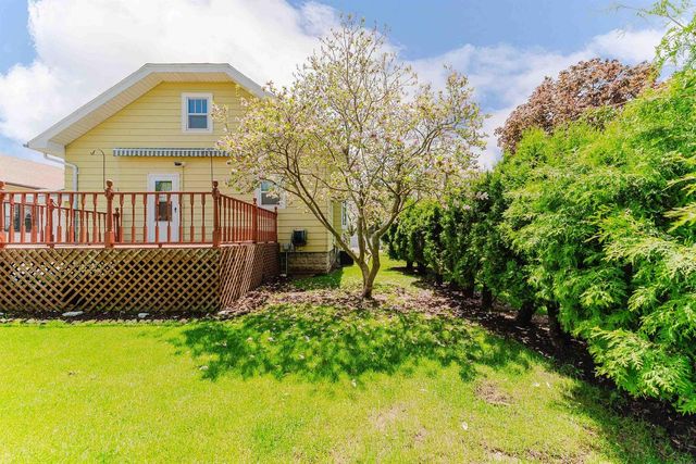 938 W 12TH AVENUE, Oshkosh, WI 54902