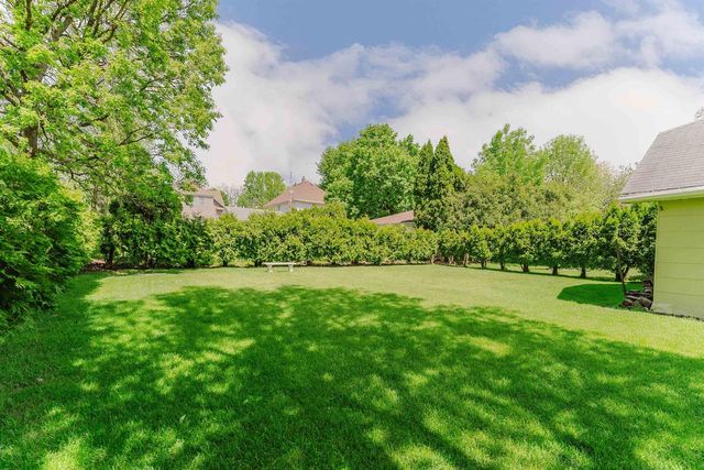 938 W 12TH AVENUE, Oshkosh, WI 54902