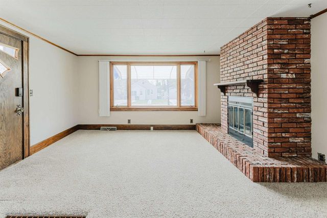 938 W 12TH AVENUE, Oshkosh, WI 54902