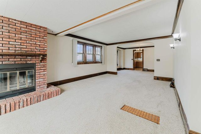 938 W 12TH AVENUE, Oshkosh, WI 54902