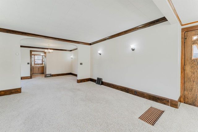 938 W 12TH AVENUE, Oshkosh, WI 54902