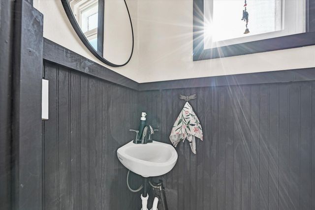 3313 Valley View AVE, Roanoke, VA 24012