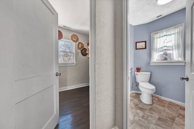 3313 Valley View AVE, Roanoke, VA 24012