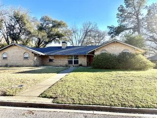 221 La Jolla Drive, Athens, TX 75751