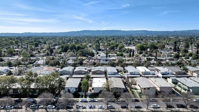 17926 Schoenborn St, Northridge (los Angeles), CA 91325