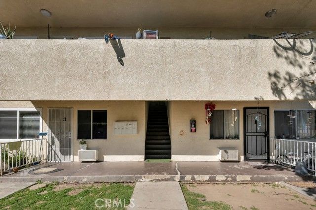 17926 Schoenborn St, Northridge (los Angeles), CA 91325