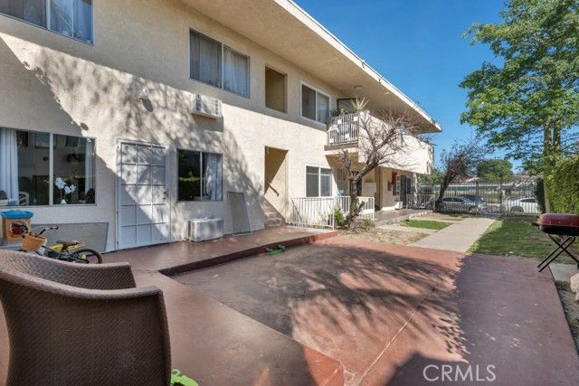 17926 Schoenborn St, Northridge (los Angeles), CA 91325
