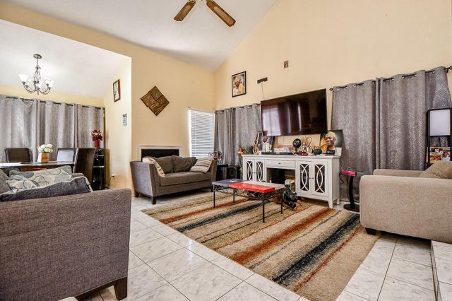 8628 Beechcrest Street, Houston, TX 77083