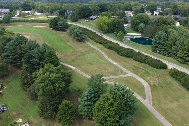 9119 S Front Nine Dr, Bloomington, IN 47401