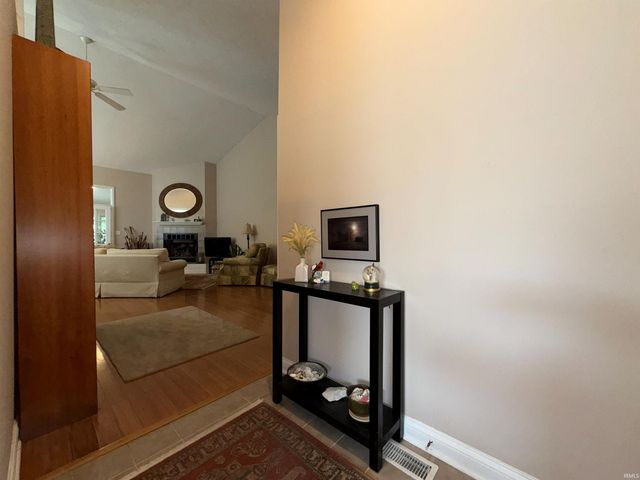 9119 S Front Nine Dr, Bloomington, IN 47401