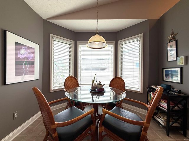 9119 S Front Nine Dr, Bloomington, IN 47401