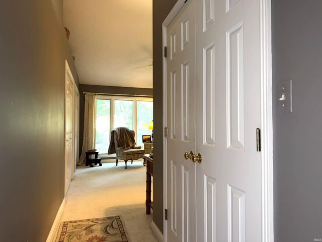 9119 S Front Nine Dr, Bloomington, IN 47401