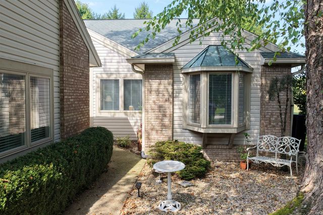 9119 S Front Nine Dr, Bloomington, IN 47401