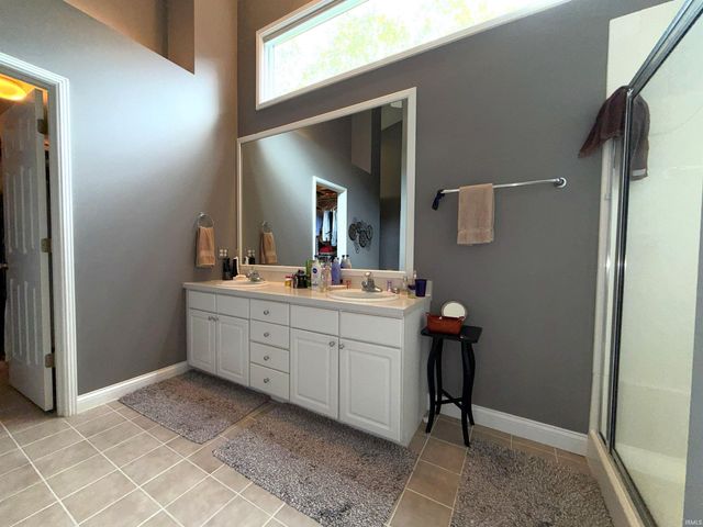 9119 S Front Nine Dr, Bloomington, IN 47401