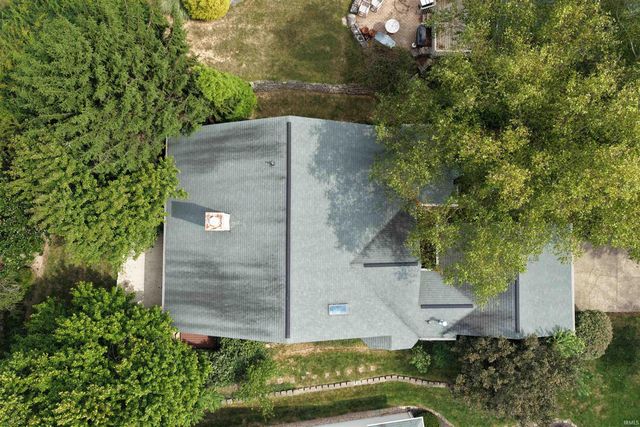 9119 S Front Nine Dr, Bloomington, IN 47401