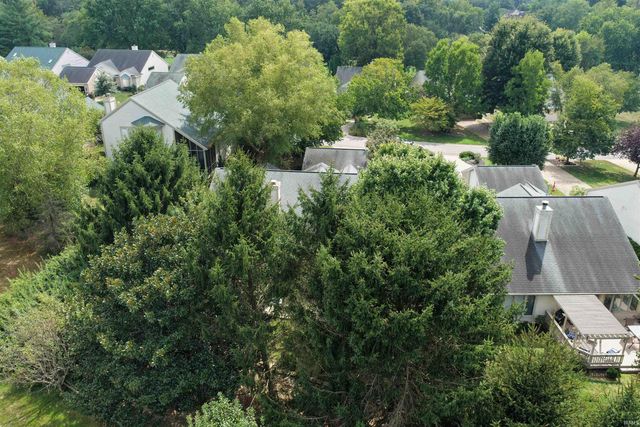 9119 S Front Nine Dr, Bloomington, IN 47401
