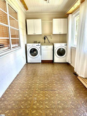 34 Brookside Circle, Greenville, SC 29609