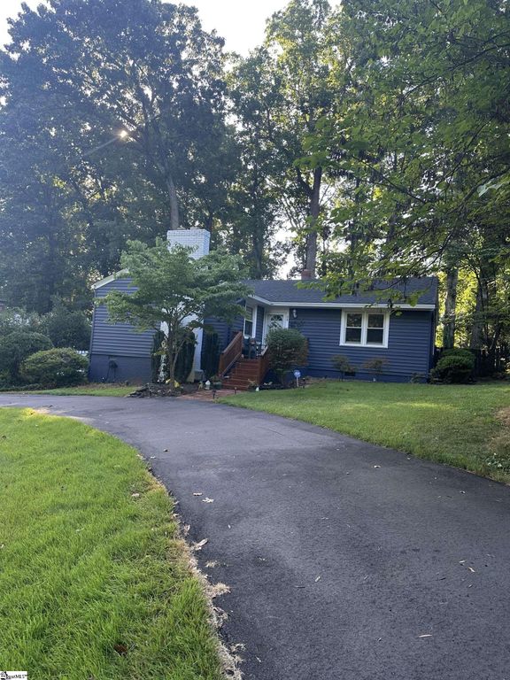 34 Brookside Circle, Greenville, SC 29609