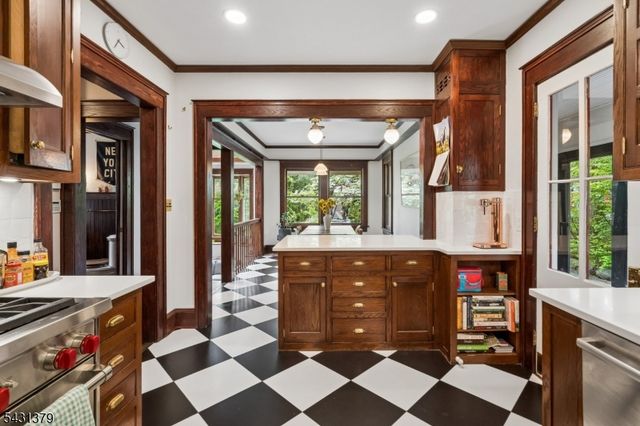 12 Claremont Ave, Maplewood Twp., NJ 07040