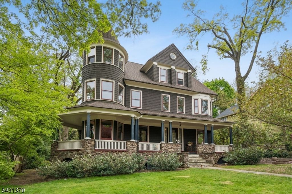 12 Claremont Ave, Maplewood Twp., NJ 07040