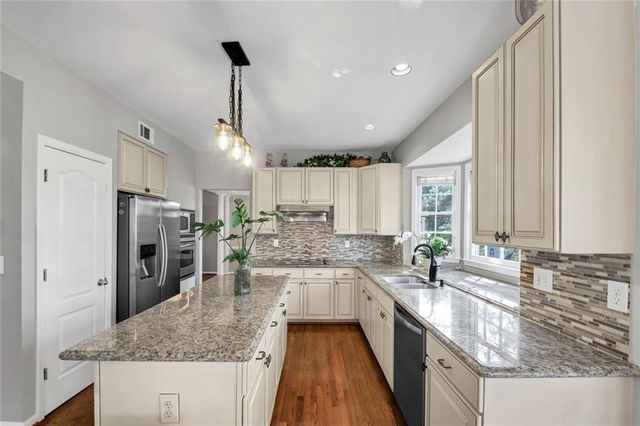 7175 Devonhall Way, Johns Creek, GA 30097