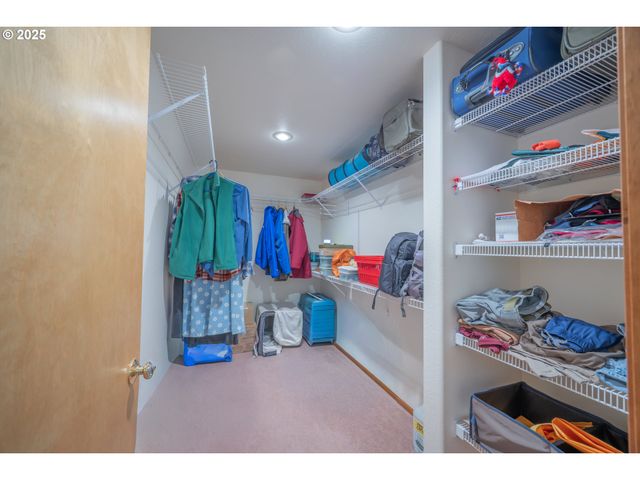 2184 13TH St, Florence, OR 97439